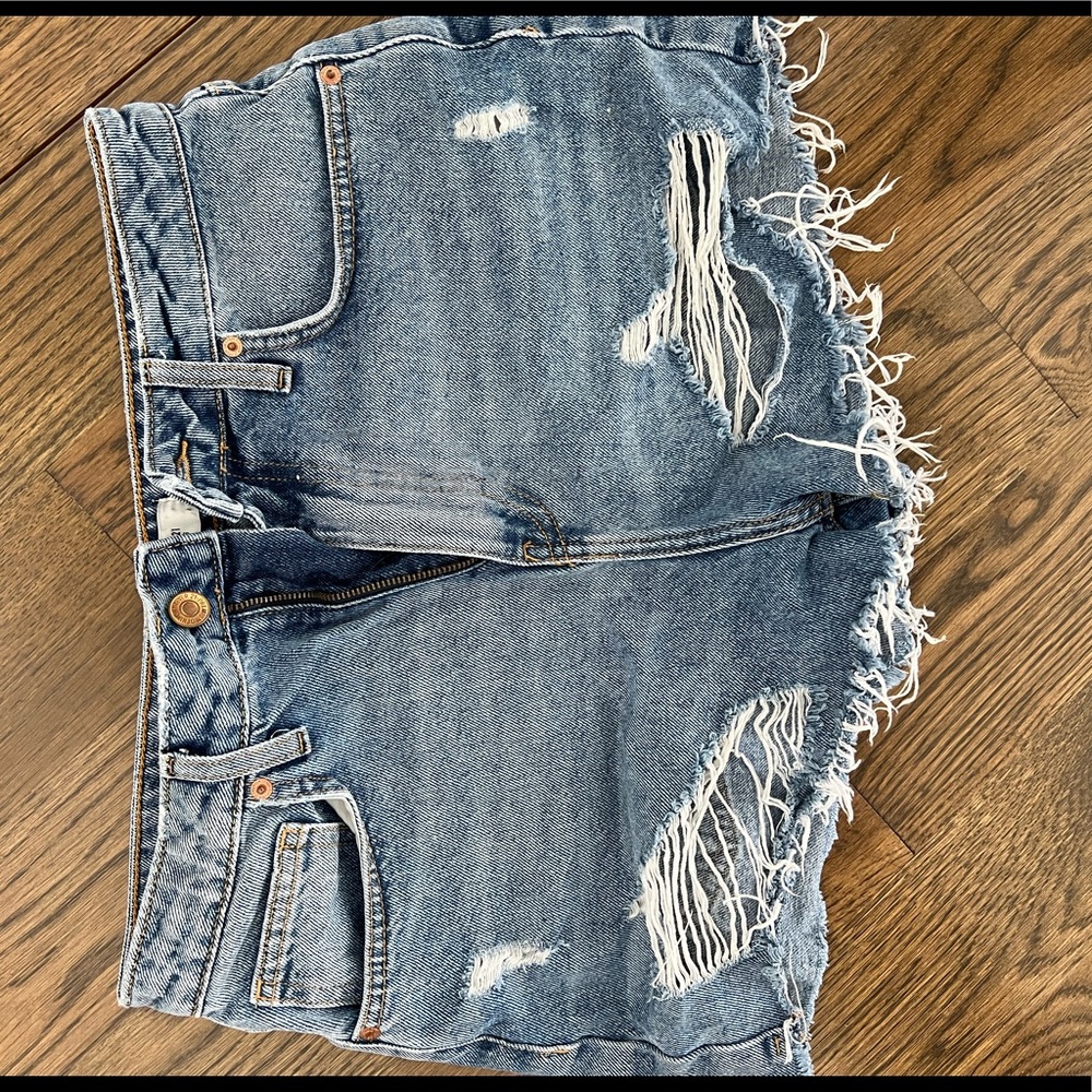 Denim ripped shorts